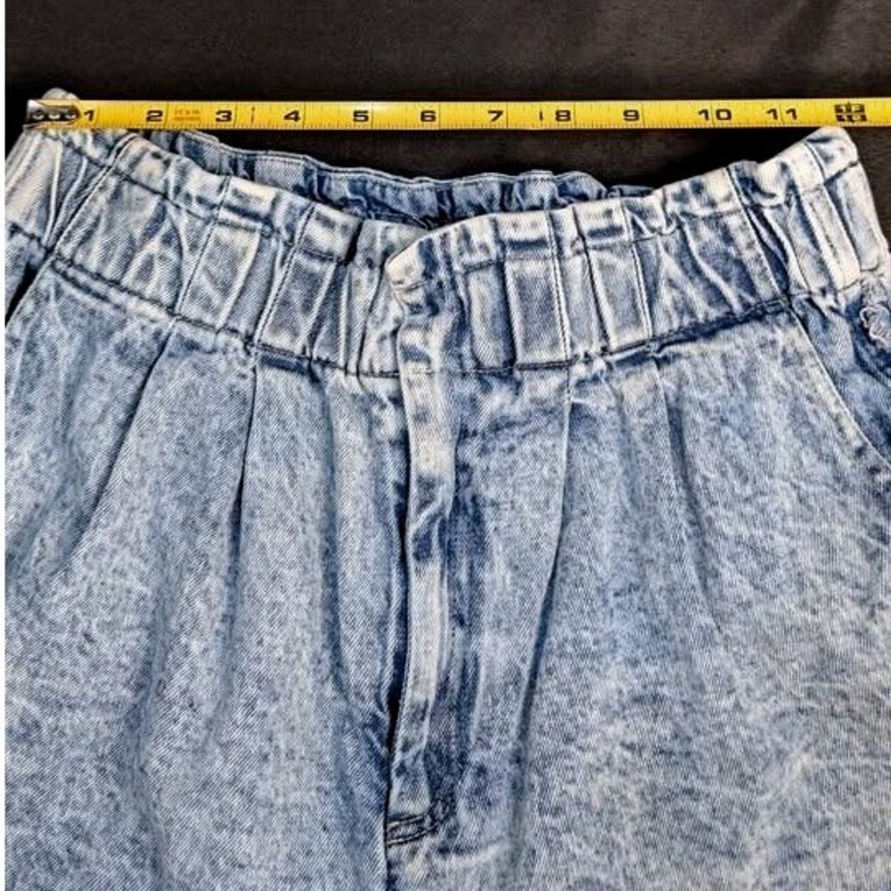 Very J ~ Acid Wash Denim Ruffle Shorts Medium ~ Paperbag High Waist/Frayed/Boho - Picture 8 of 10